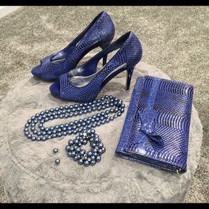 White House Black Market Shoe and accessory set.